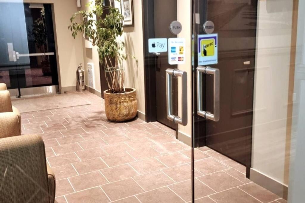 Cozy Spacious 1-Bdr Studio #8. Free Parking Gatineau Luaran gambar